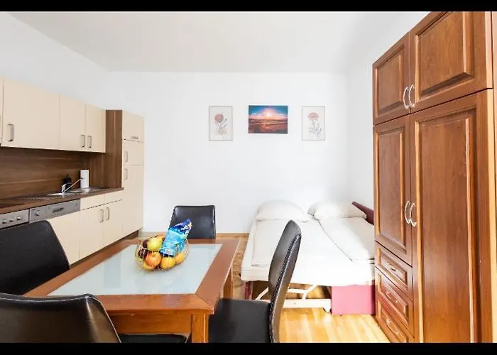 Crystal Apartment